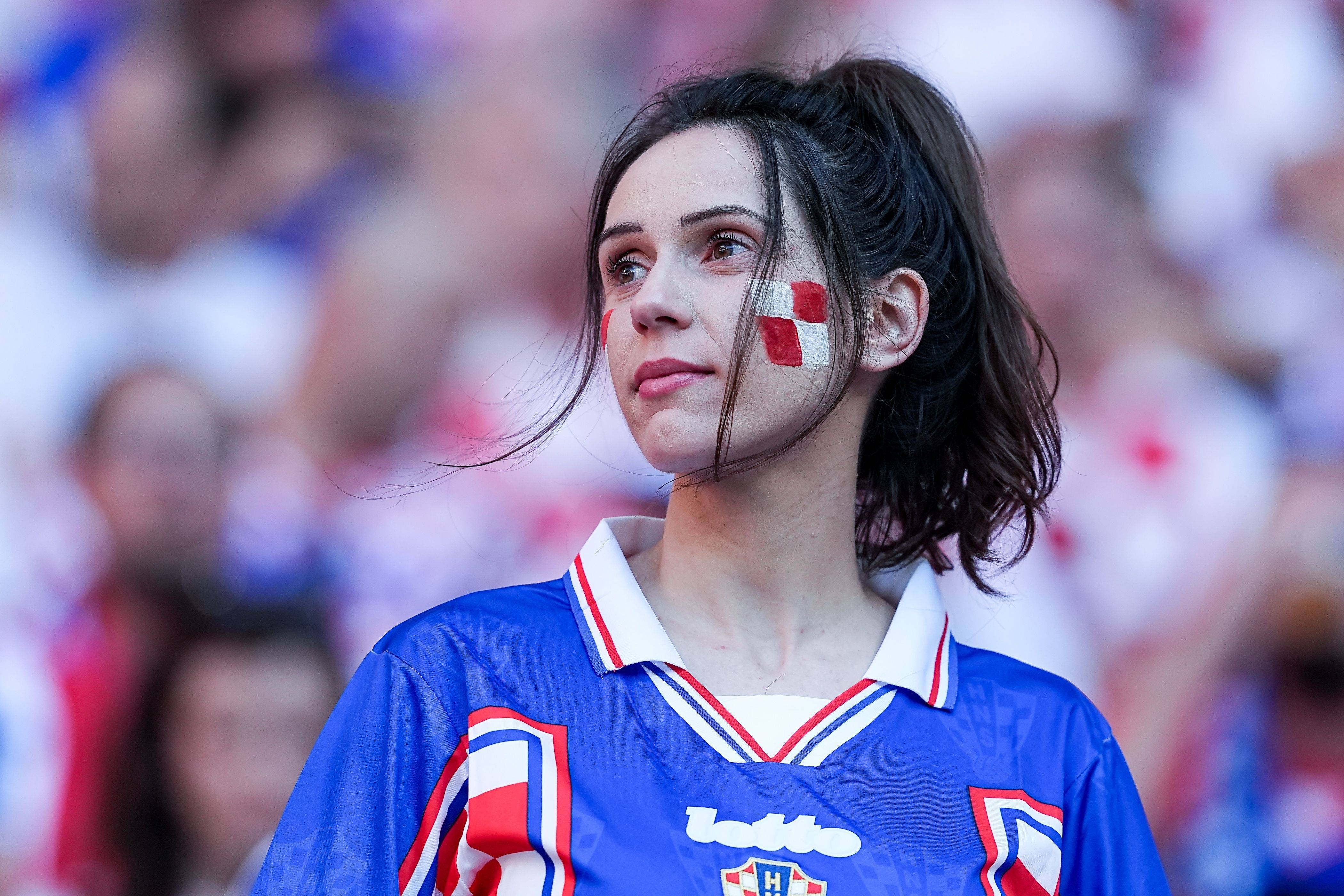 比利时完胜克罗地亚，领跑小组积分