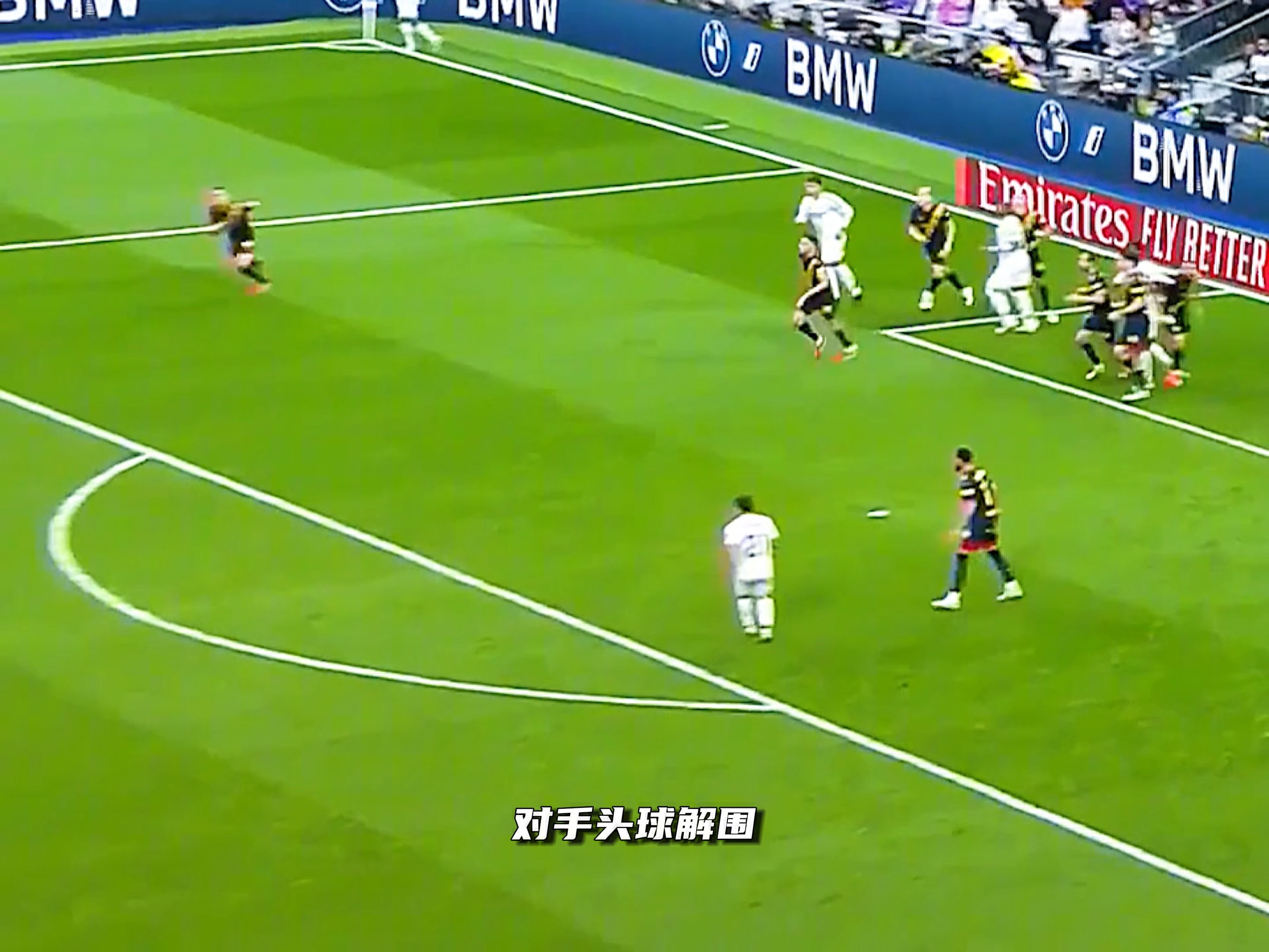 包含皇马连续五场破门，巴萨主帅直言：这小子挡不住！的词条