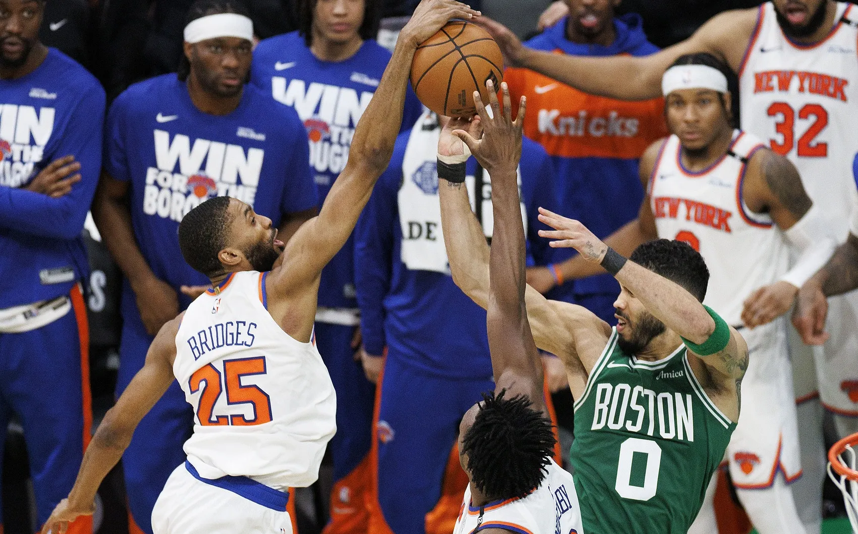  塔图姆巅峰对决，Uzi与70激战掘金分钟，逆转胜负难料！